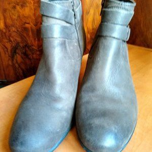 Josef Seibel Women's taupe Britney 50 Ankle Strap Boots size 39